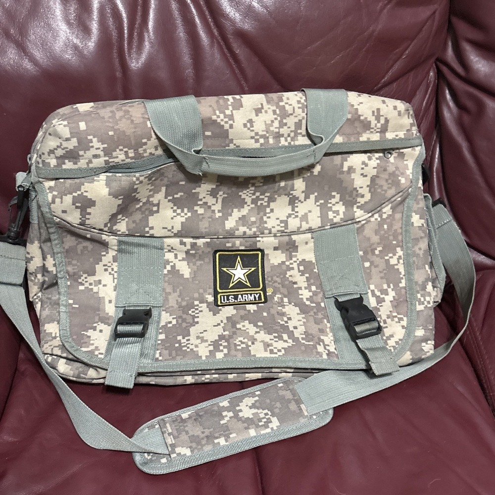 Military Licensed Product "U.S. Army" Camo Camouflage Messenger Laptop Bag Tote
